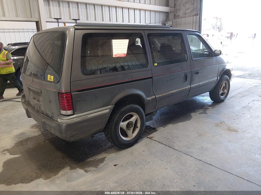 1993 PLYMOUTH GRAND VOYAGER auction photo 4