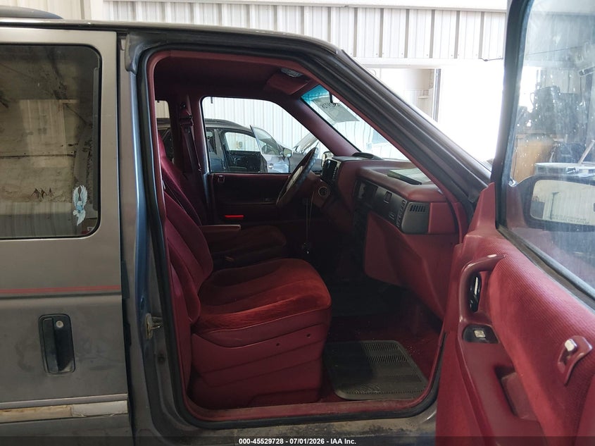 1993 PLYMOUTH GRAND VOYAGER auction photo 5
