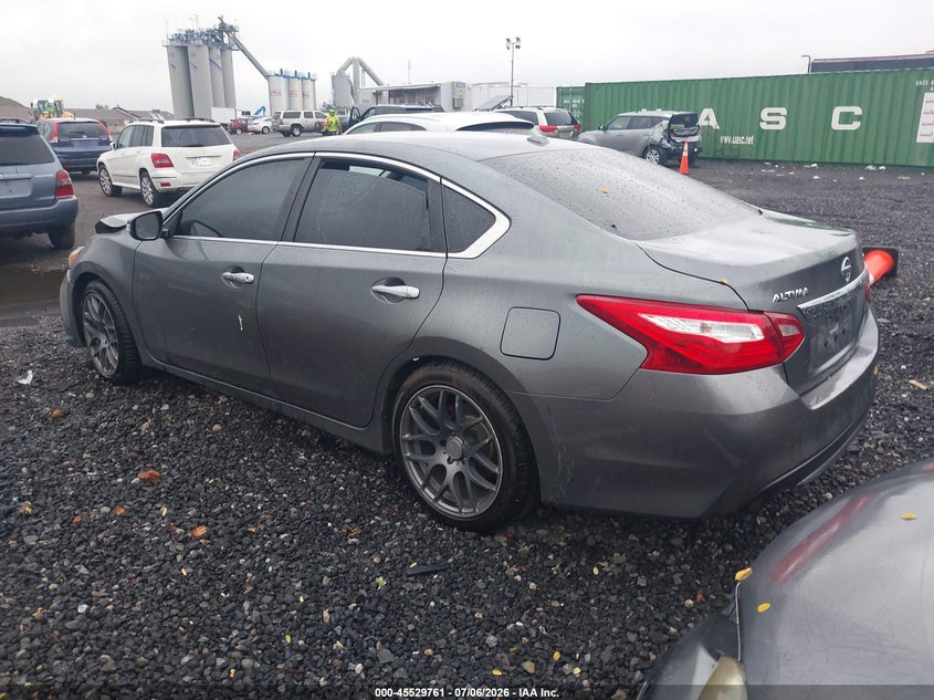 2017 NISSAN ALTIMA auction photo 3