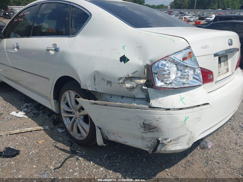 2010 INFINITI M35 auction photo 6