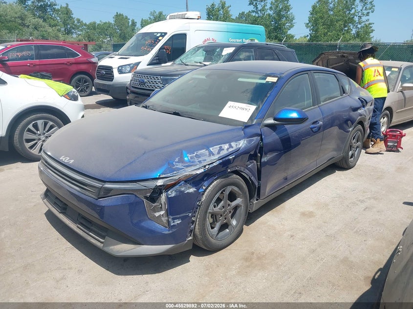 Vin: 3kpft4de6se012033, lot: 46028136, kia k4 lxs 20252