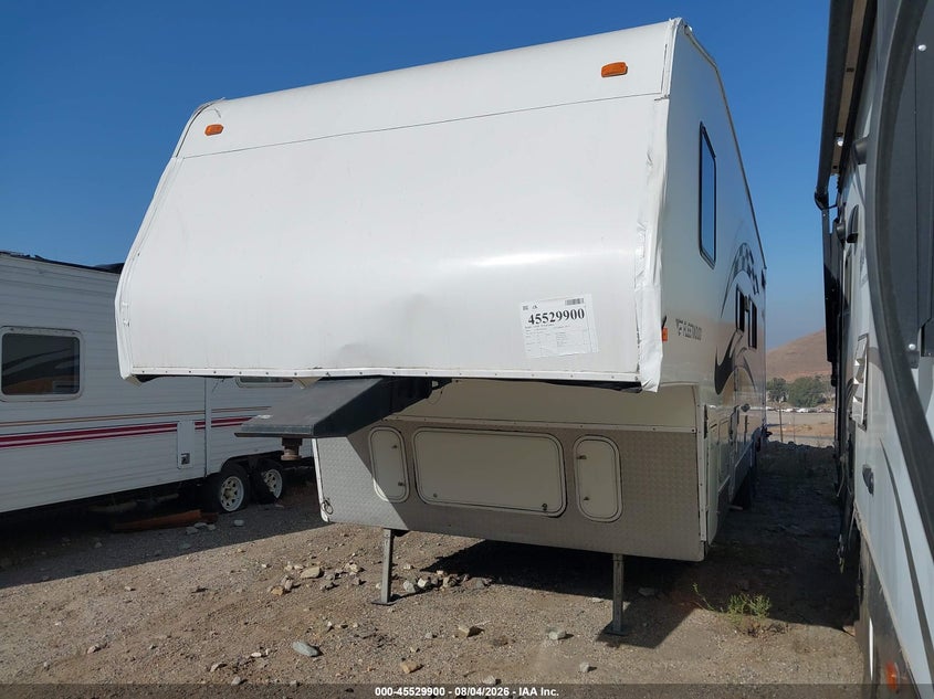 2005 FLEETWOOD GEARBOX 335FS auction photo 2