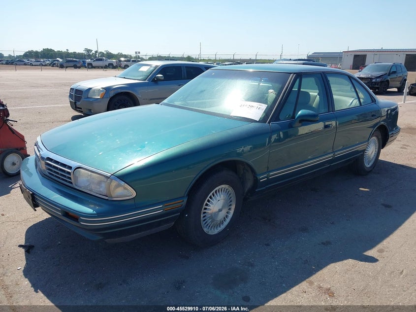 1998 OLDSMOBILE REGENCY auction photo 2