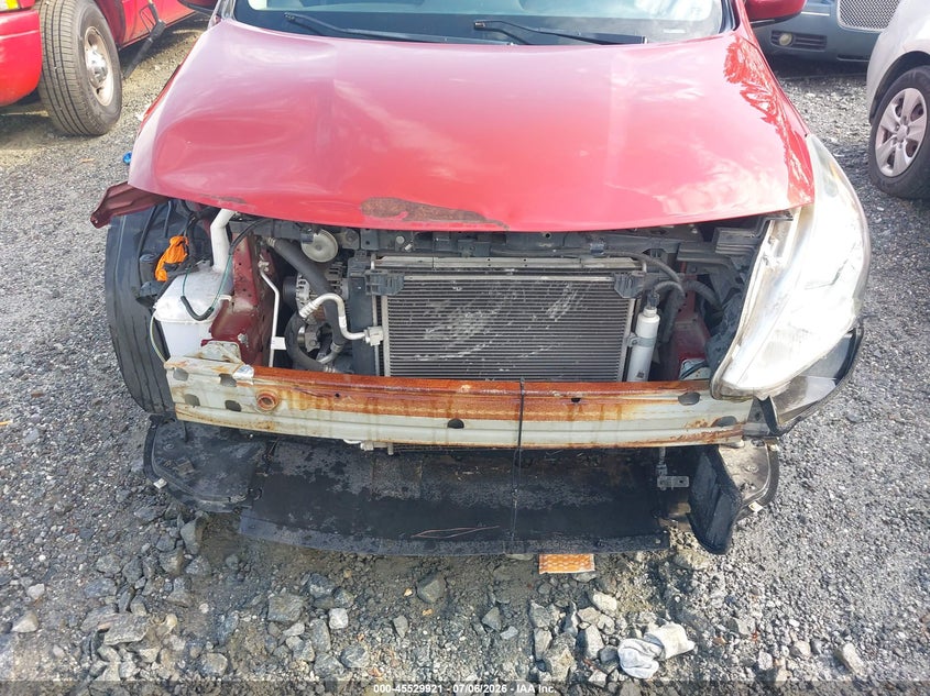 2017 NISSAN VERSA auction photo 6