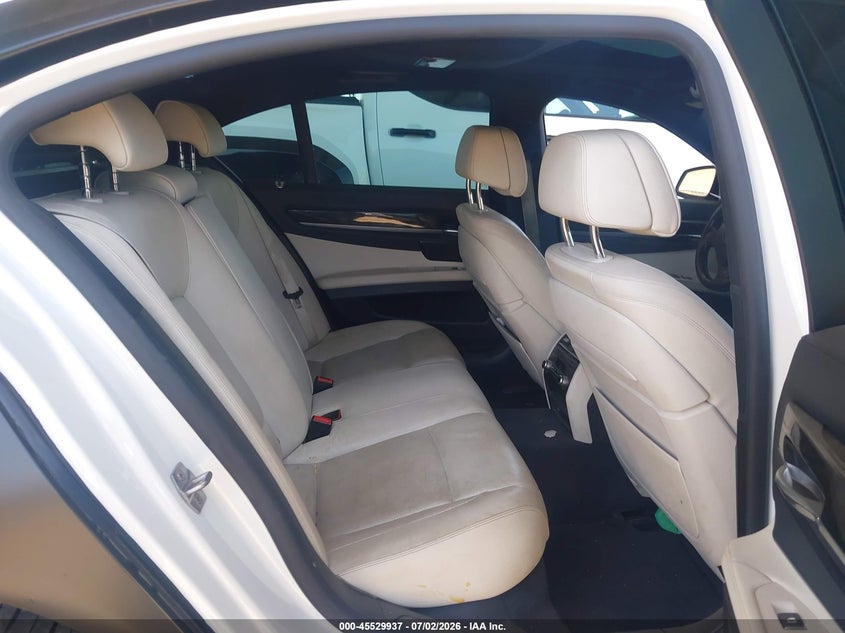 2015 BMW 740I auction photo 8