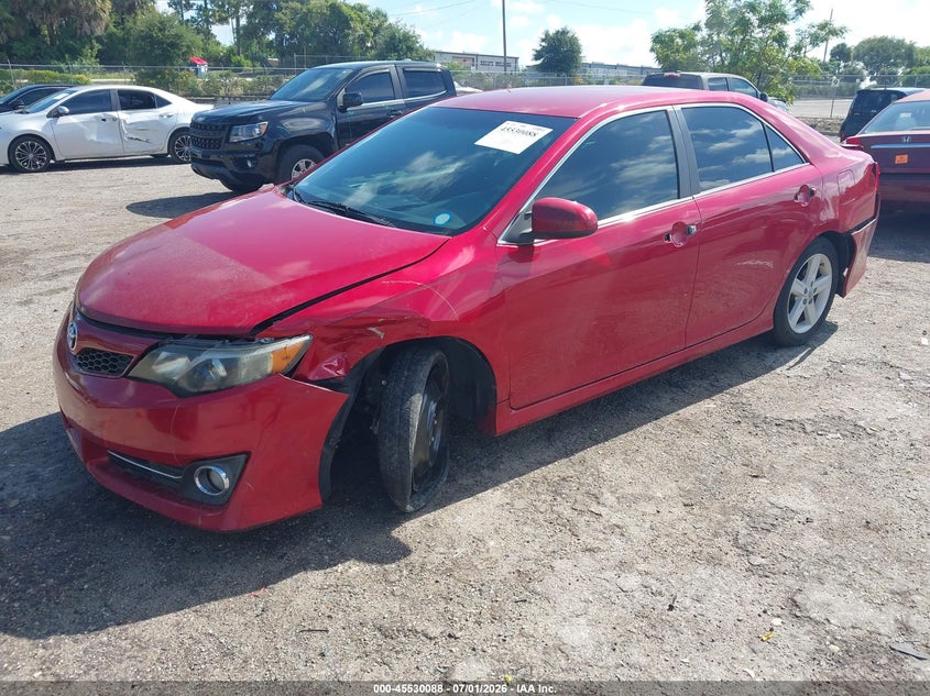 2014 TOYOTA CAMRY auction photo 2