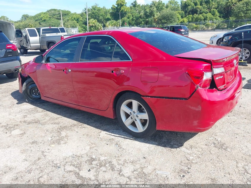 2014 TOYOTA CAMRY auction photo 3