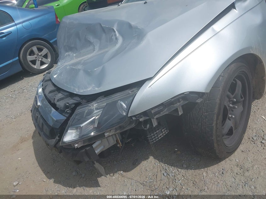 2011 FORD FUSION auction photo 6