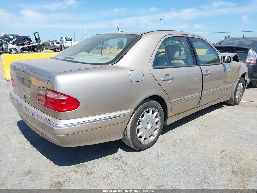2001 MERCEDES-BENZ E 320 auction photo 4