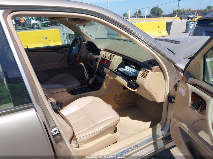 2001 MERCEDES-BENZ E 320 auction photo 5