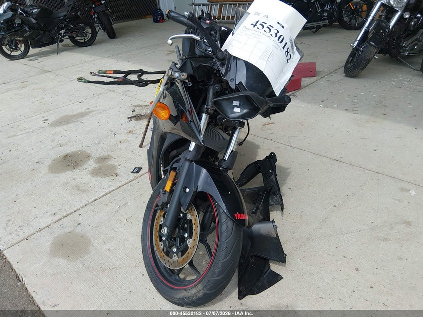 2015 YAMAHA YZFR3 auction photo 5