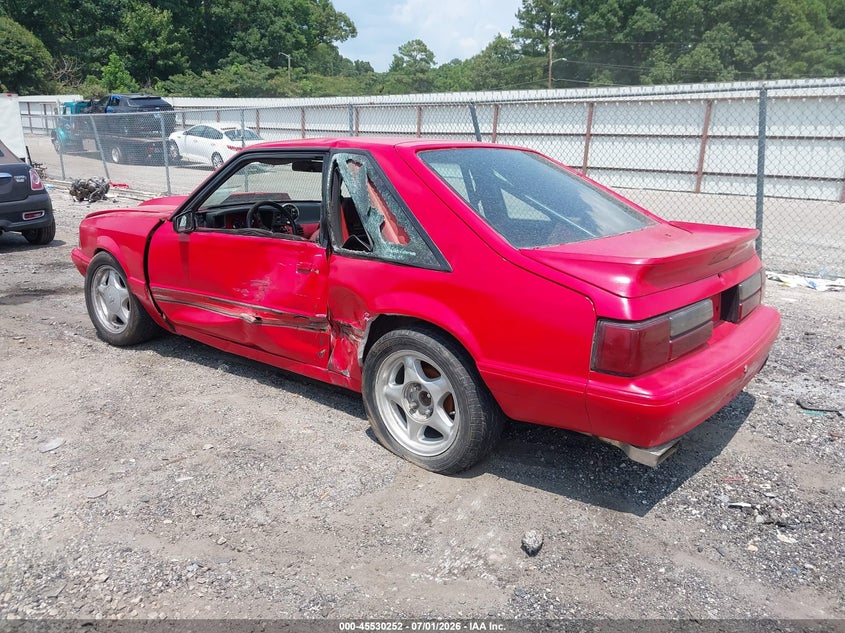 1985 FORD MUSTANG auction photo 3