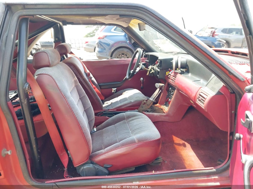 1985 FORD MUSTANG auction photo 5