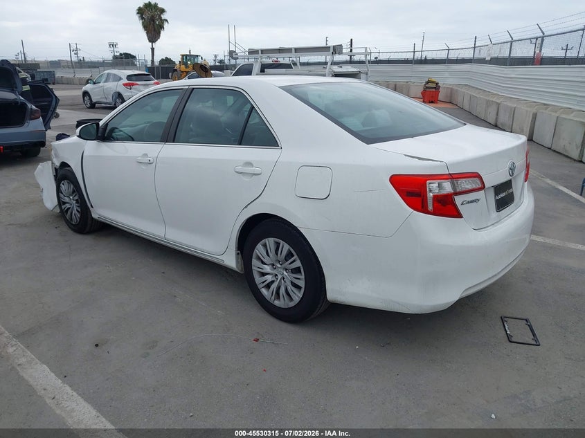 2014 TOYOTA CAMRY auction photo 3