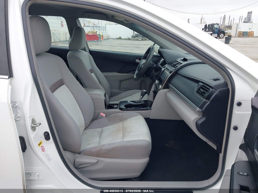 2014 TOYOTA CAMRY auction photo 5