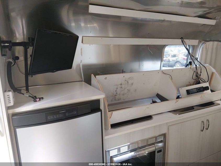 2018 AIRSTREAM AUDIOMETRIC UNIT auction photo 7