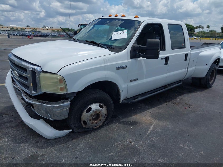 2005 FORD F-350 auction photo 2