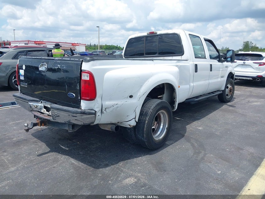 2005 FORD F-350 auction photo 4