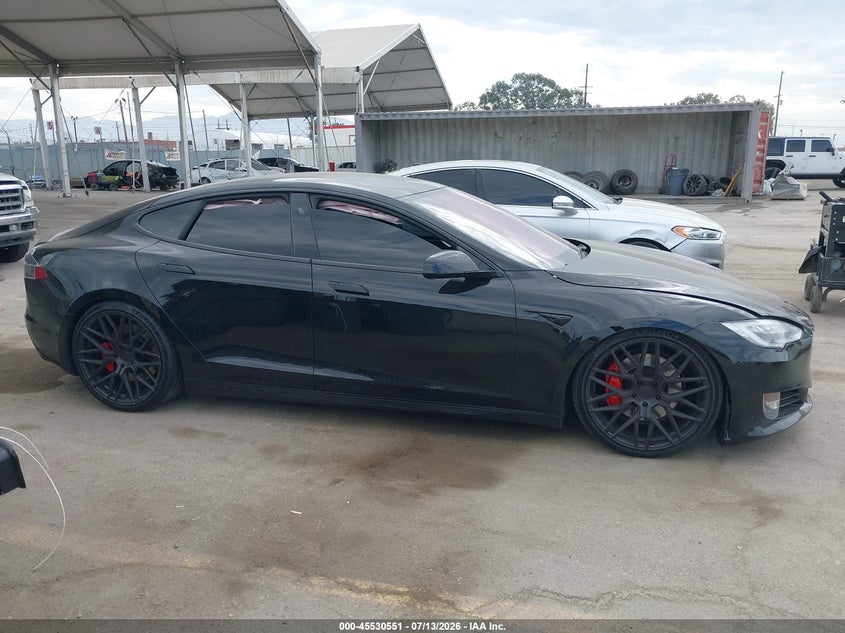 2019 Tesla Model S 100D/75D/Long Range/Standard Range VIN: 5YJSA1E25KF302216 Lot: 45530551