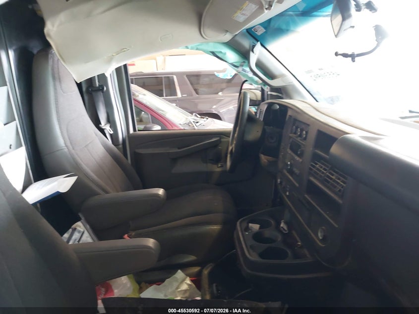2022 GMC SAVANA CARGO auction photo 5