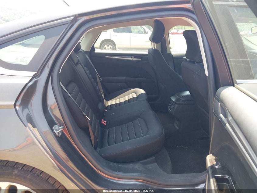2015 FORD FUSION auction photo 8