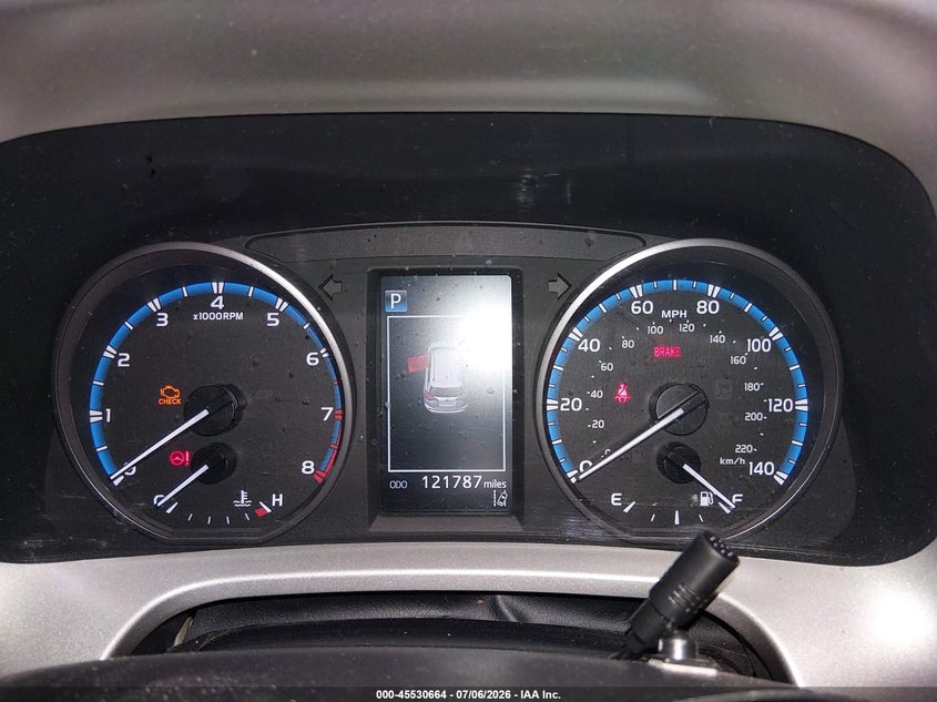 2017 TOYOTA RAV4 auction photo 7