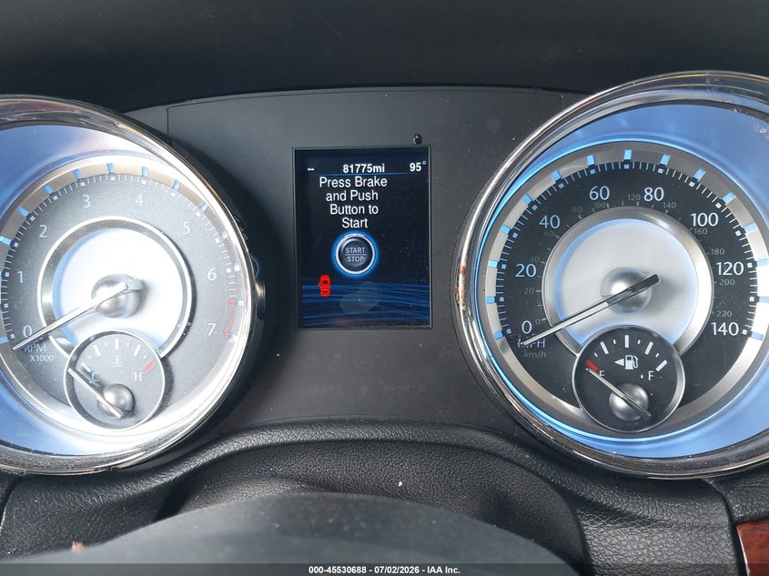 2014 CHRYSLER 300 auction photo 7