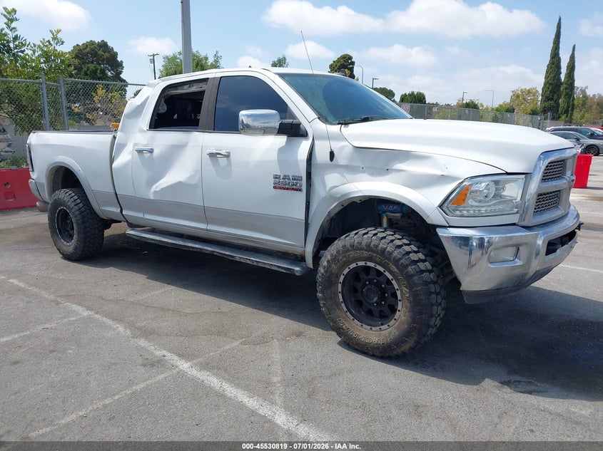 Vin: 3c6ur5nj7eg141728, lot: 46029063, ram 2500 laramie 2014 img_1