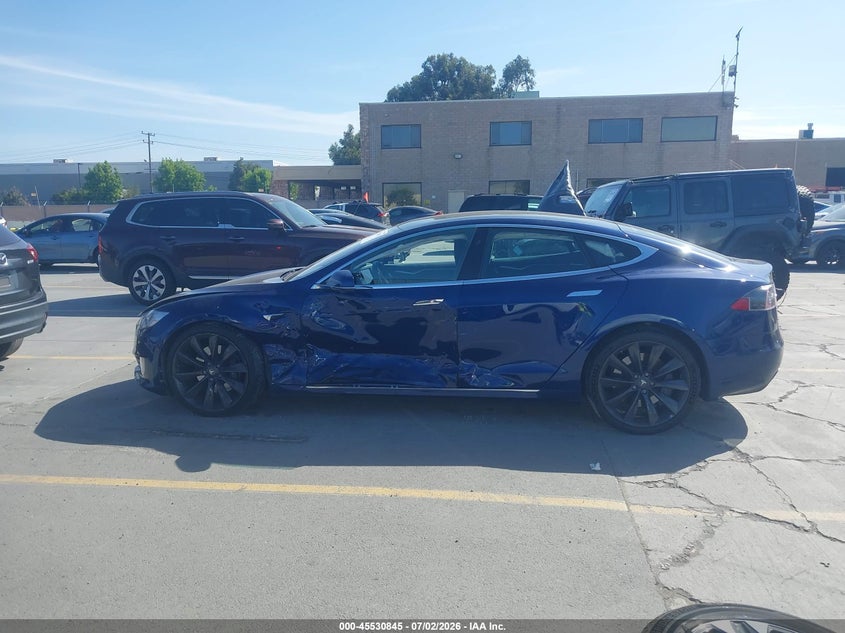 2018 Tesla Model S 100D/75D/P100D VIN: 5YJSA1E20JF246491 Lot: 45530845