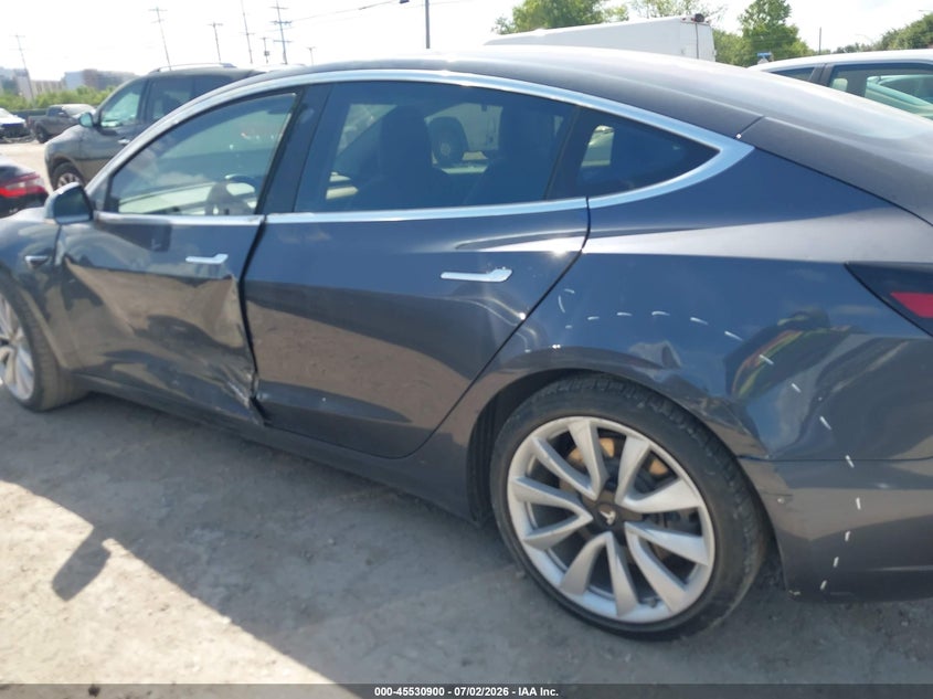 2018 TESLA MODEL 3 auction photo 6