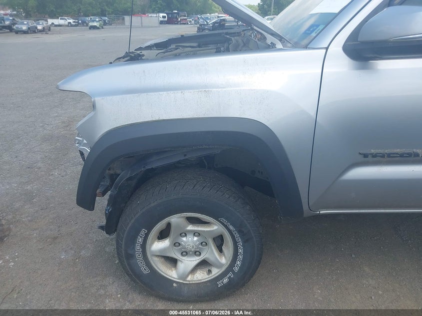 2016 TOYOTA TACOMA auction photo 6