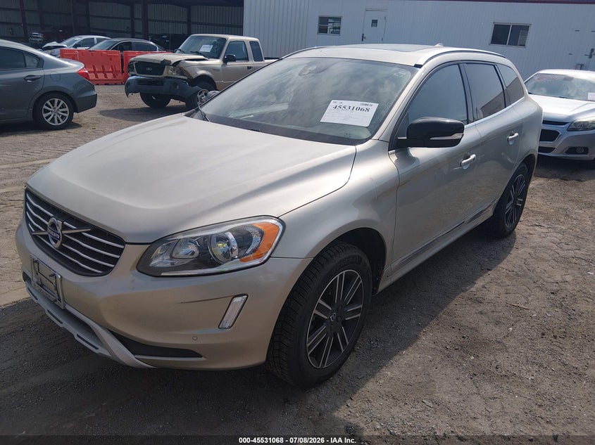 2017 VOLVO XC60 auction photo 2