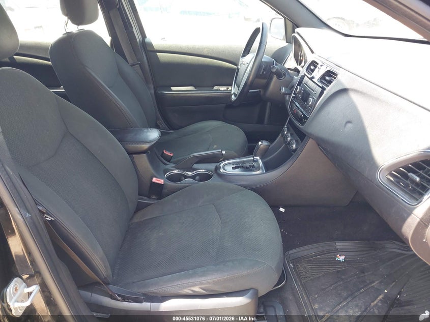2011 CHRYSLER 200 SEDAN 2.4L I-4 DOHC, VVT, 173HP