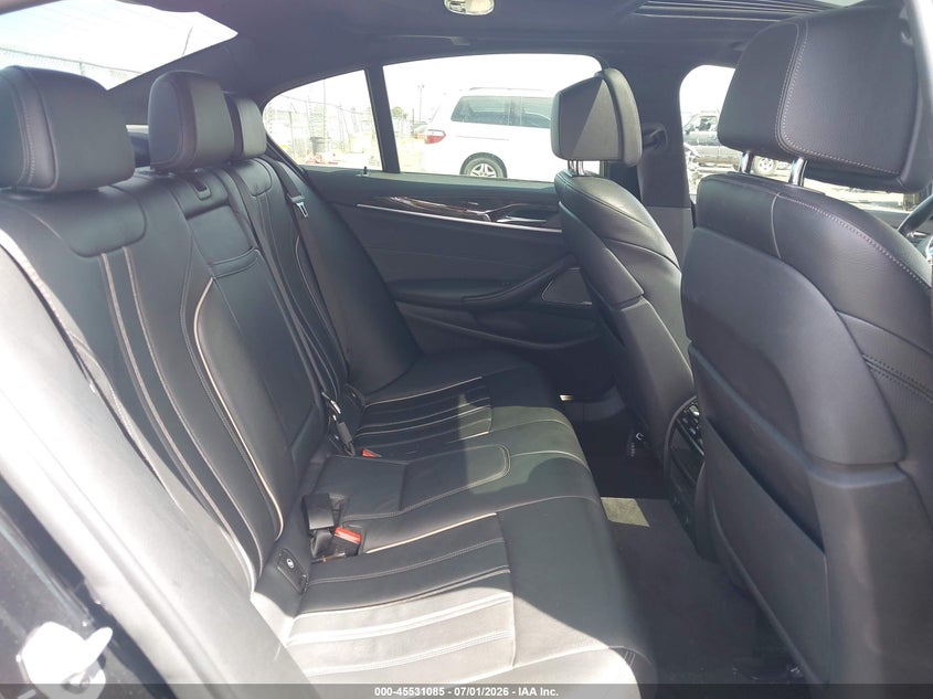 VIN: WBAJA9C5XKB254655 2019 BMW 530E IPERFORMANCE