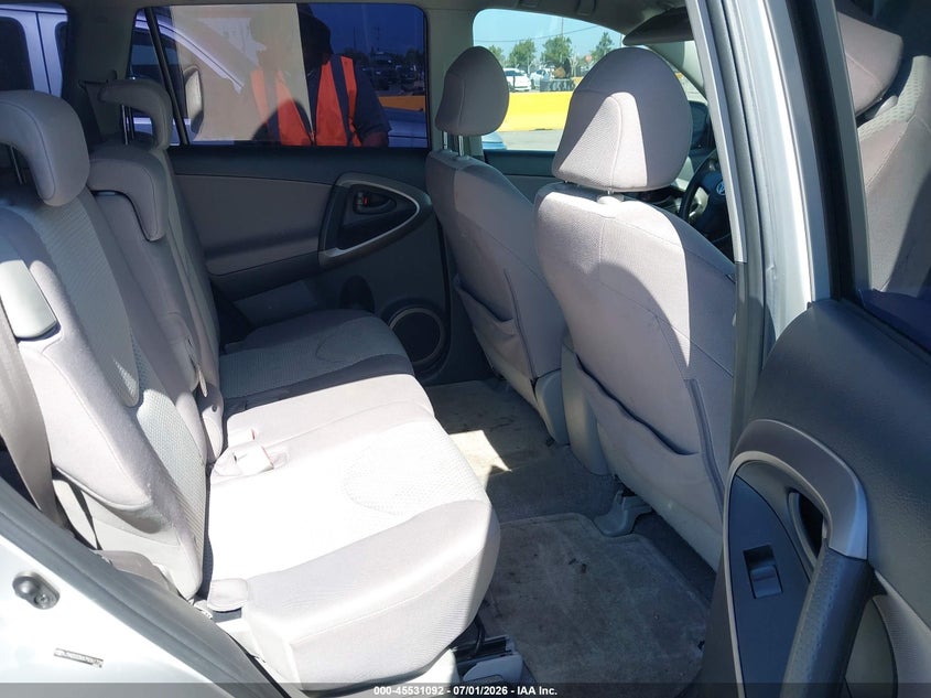 2007 TOYOTA RAV4 auction photo 8