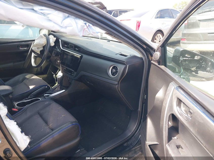 2019 TOYOTA COROLLA auction photo 5