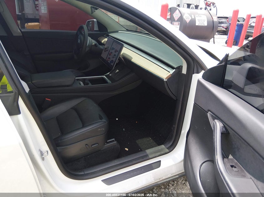 2021 TESLA MODEL Y auction photo 5