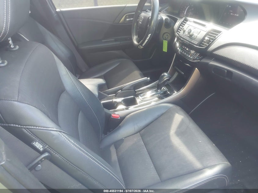 2017 HONDA ACCORD SPORT — Photo 5