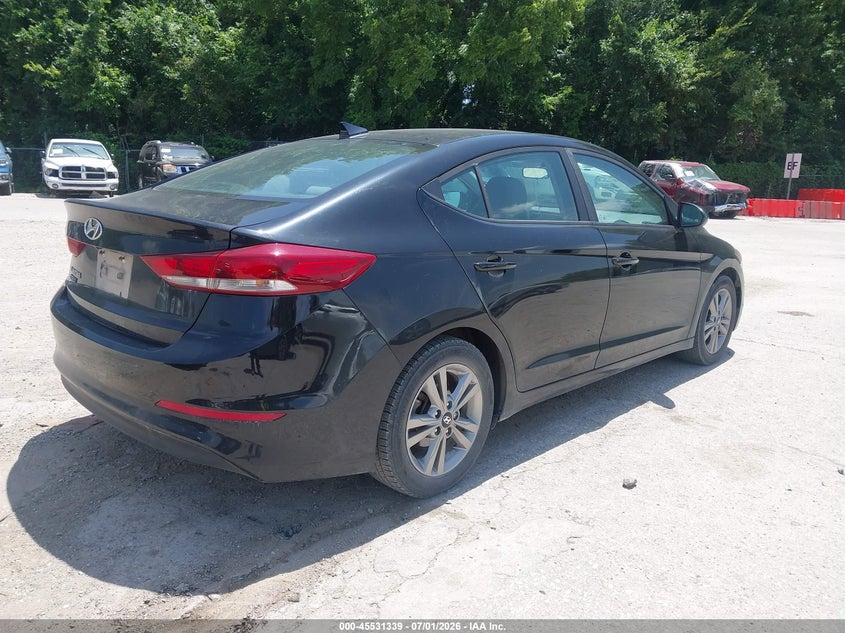 2018 HYUNDAI ELANTRA auction photo 4