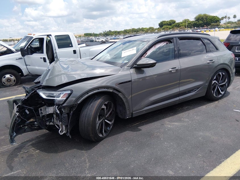Vin: wa15aage2rb010891, lot: 46029890, audi q8 e-tron premium plus quattro 20242