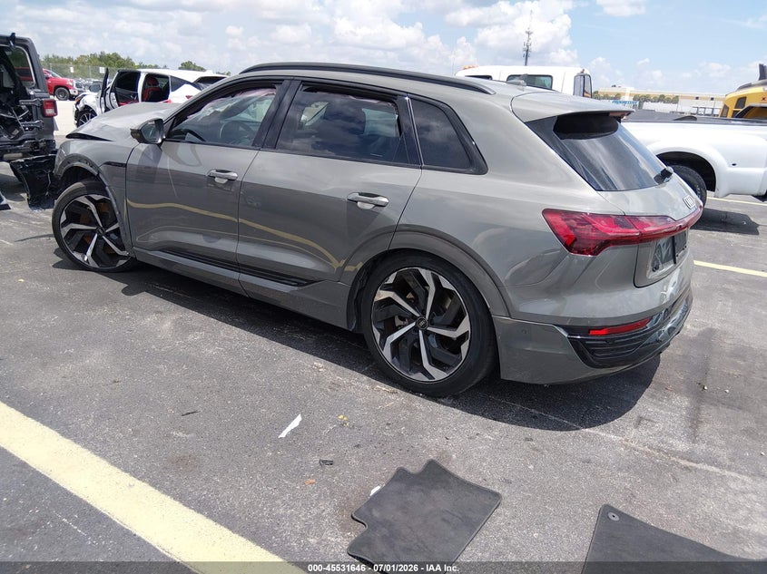 Vin: wa15aage2rb010891, lot: 46029890, audi q8 e-tron premium plus quattro 20243