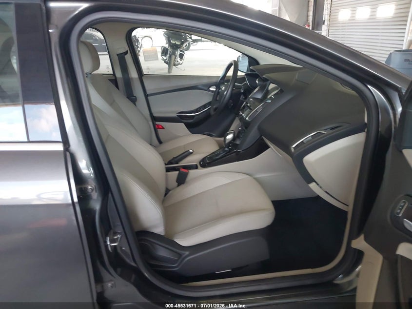 2016 FORD FOCUS ELECTRIC auction photo 5