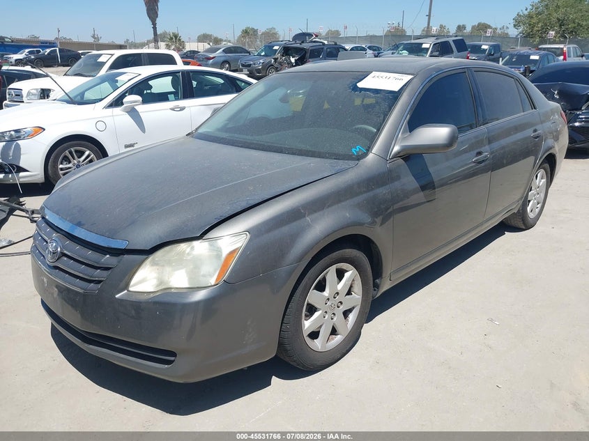 2007 TOYOTA AVALON auction photo 2