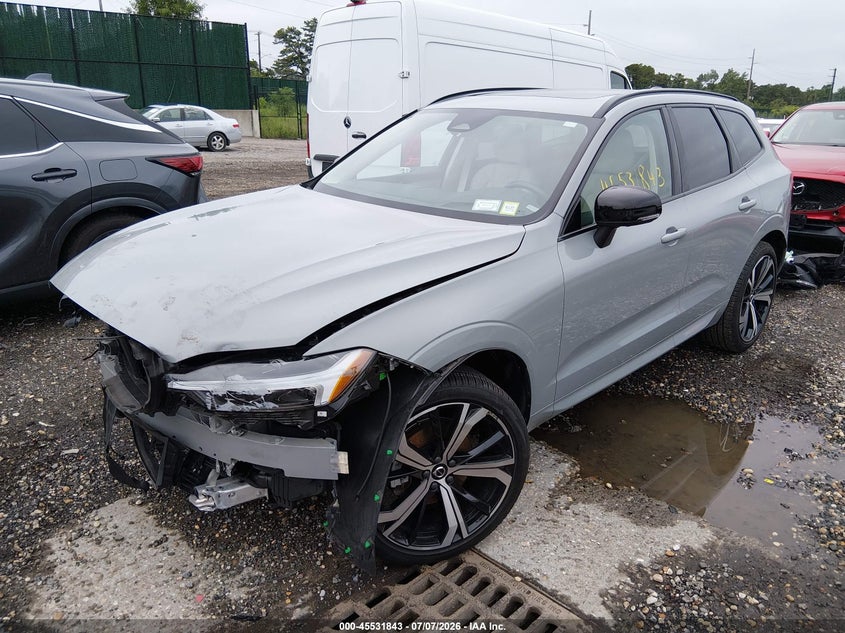 2025 VOLVO XC60 auction photo 2