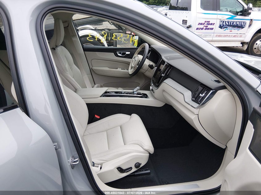 2025 VOLVO XC60 auction photo 5