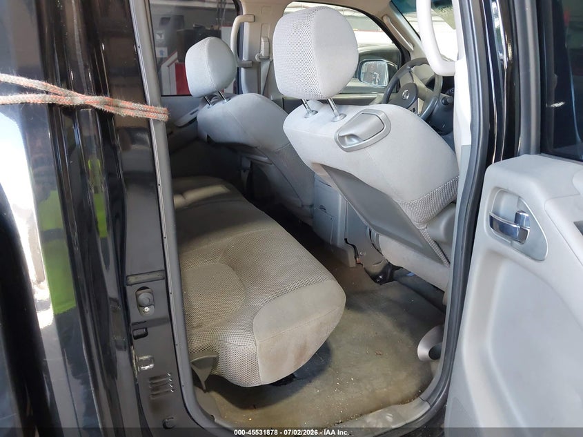 2009 NISSAN FRONTIER auction photo 8