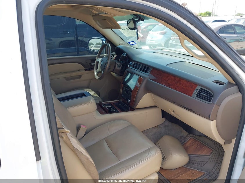 2010 CHEVROLET AVALANCHE 1500 auction photo 5