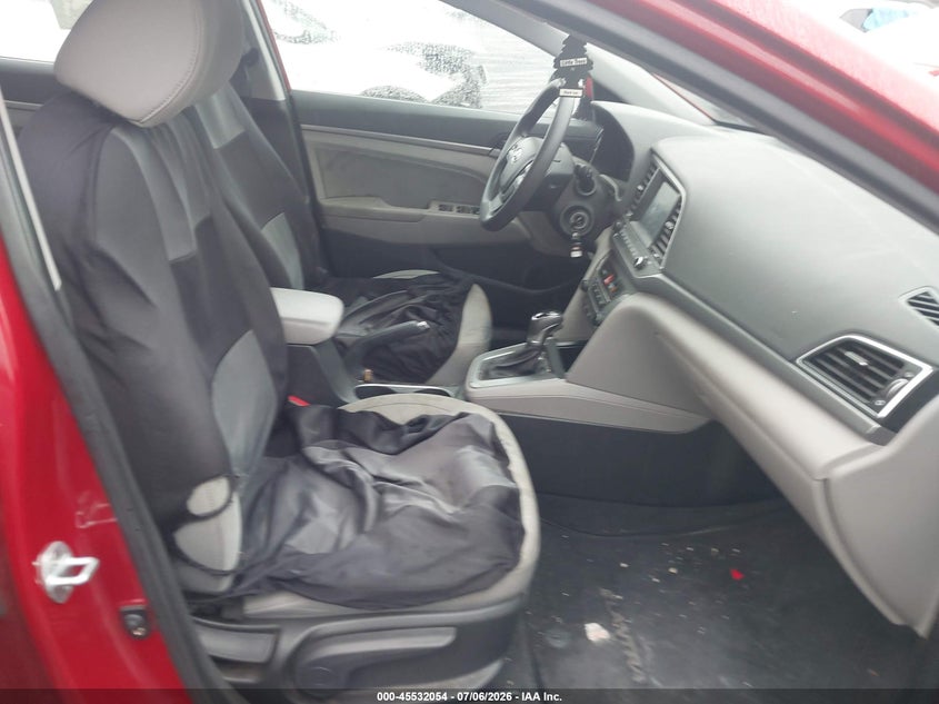 2017 HYUNDAI ELANTRA auction photo 5