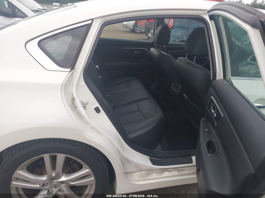 2017 NISSAN ALTIMA auction photo 8