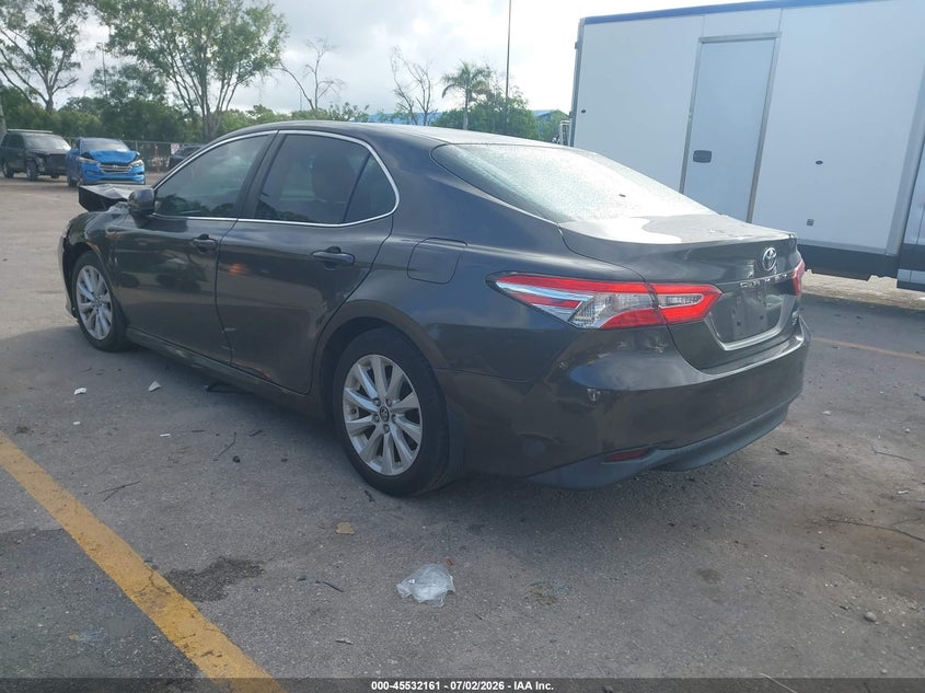 2018 TOYOTA CAMRY auction photo 3